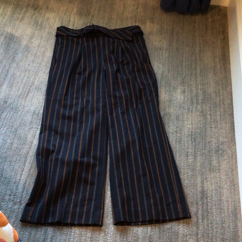 Banana Republic petite women’s wide leg trousers with matching belt